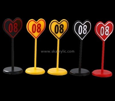 Customized acrylic table number stands BD-301